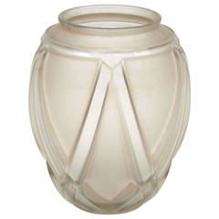 Frosted Art Deco Glass Vase by Andre Hunebelle, France circa 1930