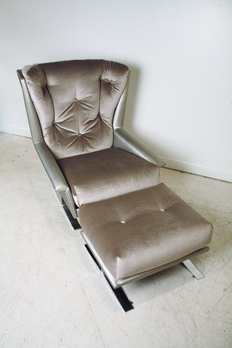 1970s Chrome Sled Wing Chair and Ottoman In Excellent Condition In Chicago, IL
