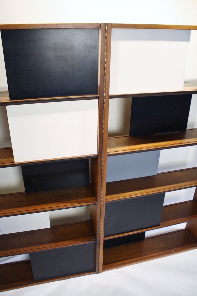 Evans Clark for Glenn of California Room Divider Bookcase  In Good Condition In Chicago, IL