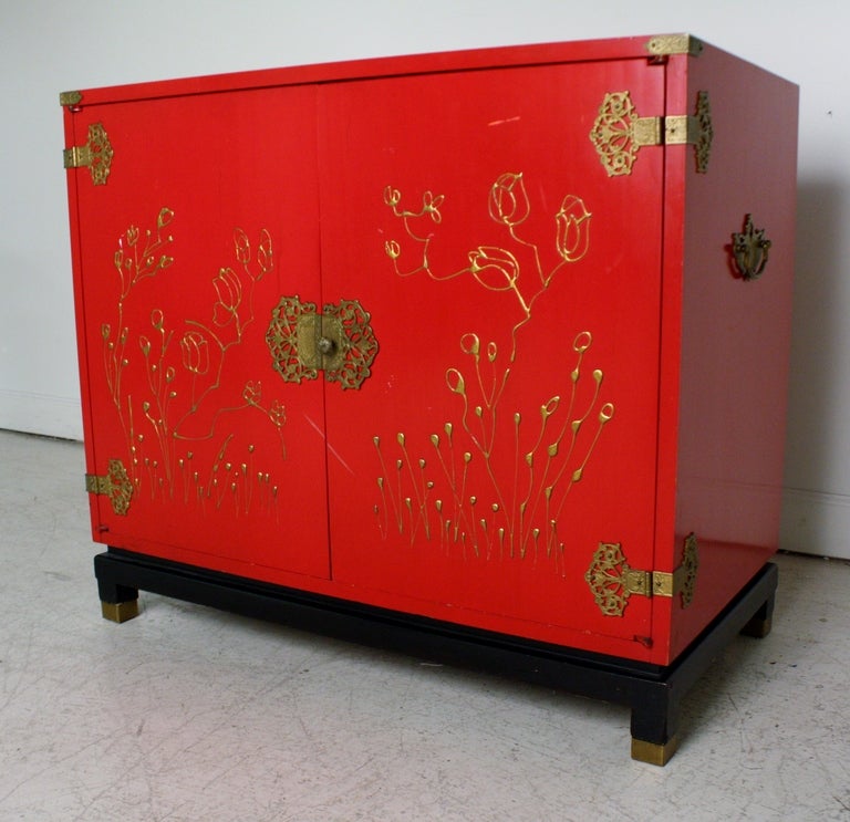 Mid-20th Century 1950s Red Chinoiserie Cabinet with Gold Leaf Relief