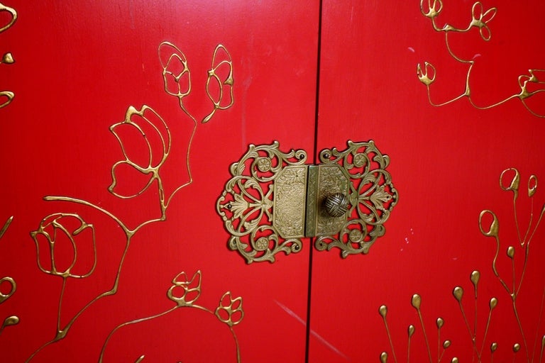 1950s Red Chinoiserie Cabinet with Gold Leaf Relief 2