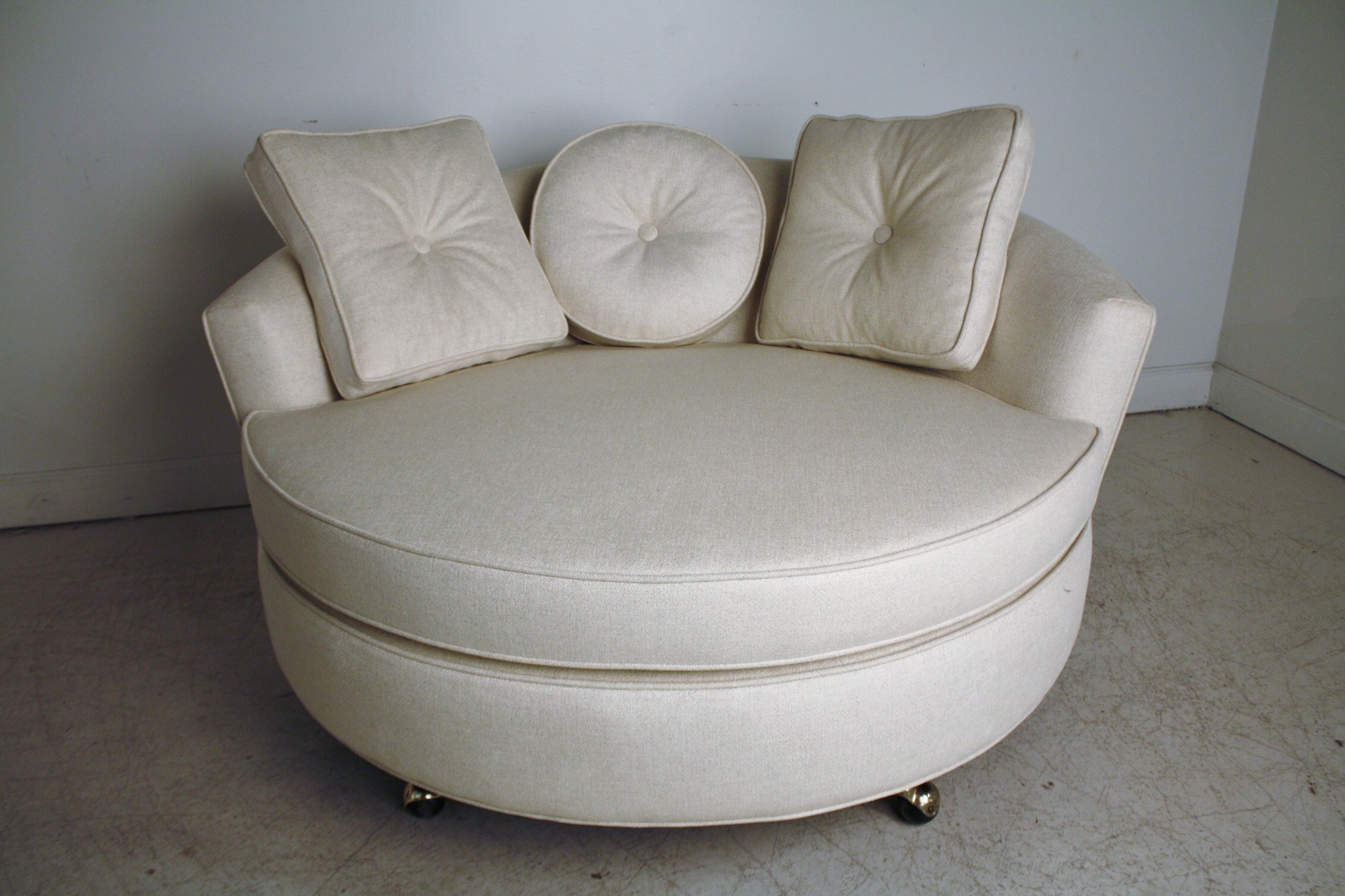 Oversized Round Lounge Chair