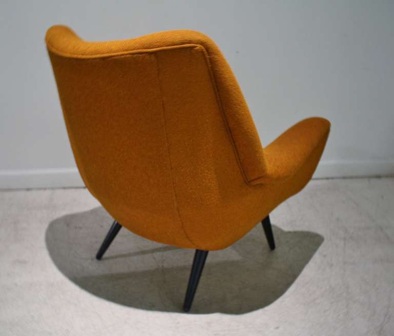 Lawrence Peabody Selig Lounge Chair In Excellent Condition In Chicago, IL