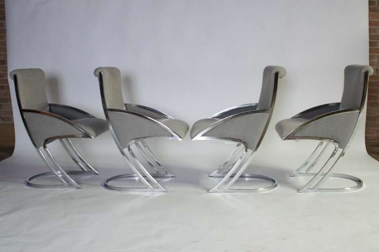 Set of Four Chrome Milo Baughman Style Dining Chairs In Excellent Condition In Chicago, IL