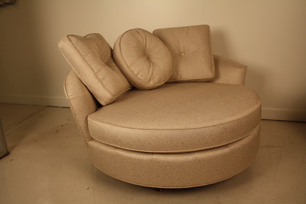 Milo Baughman Round Chair