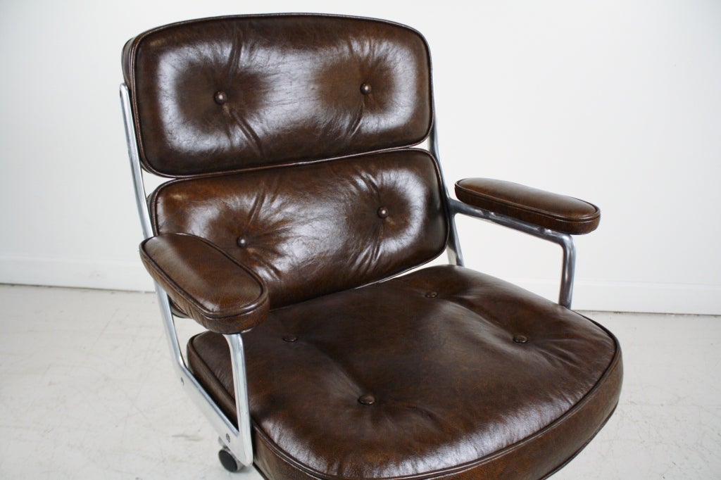 Eames Time Life Chair 1