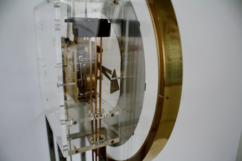 Howard Miller Modernist Pendulum Clock In Excellent Condition In Chicago, IL
