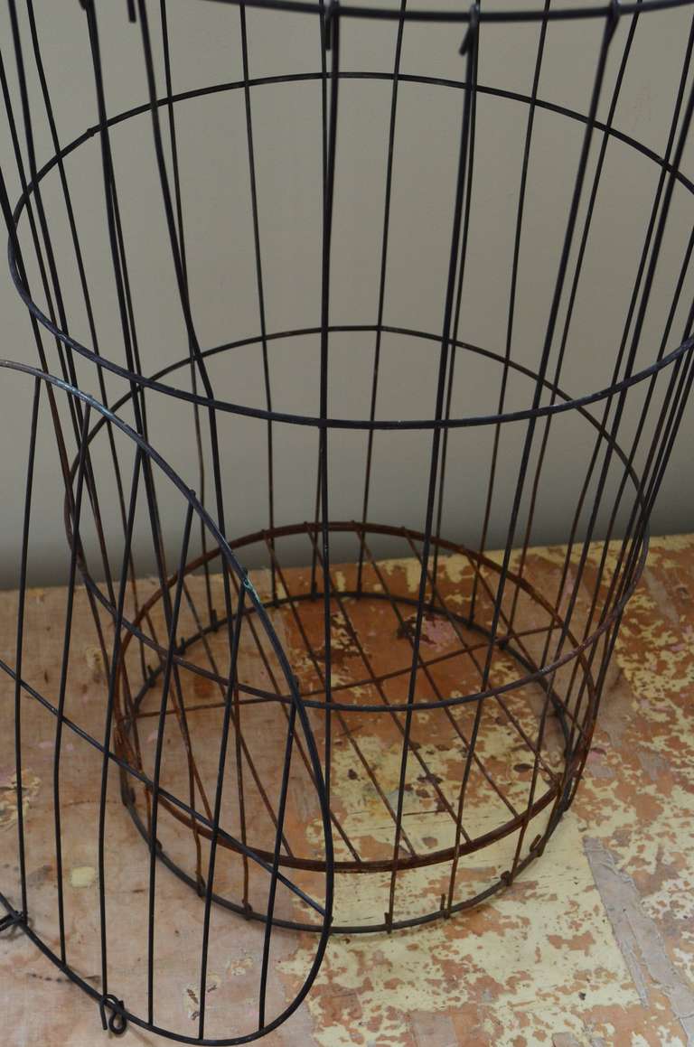 Vintage Wire Basket with lid 1