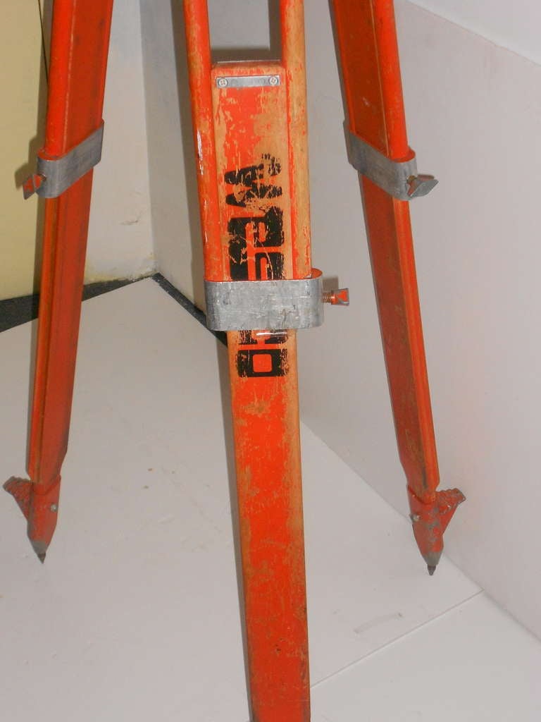 Floor lamp from adjustable surveyor's tripod In Good Condition In Madison, WI