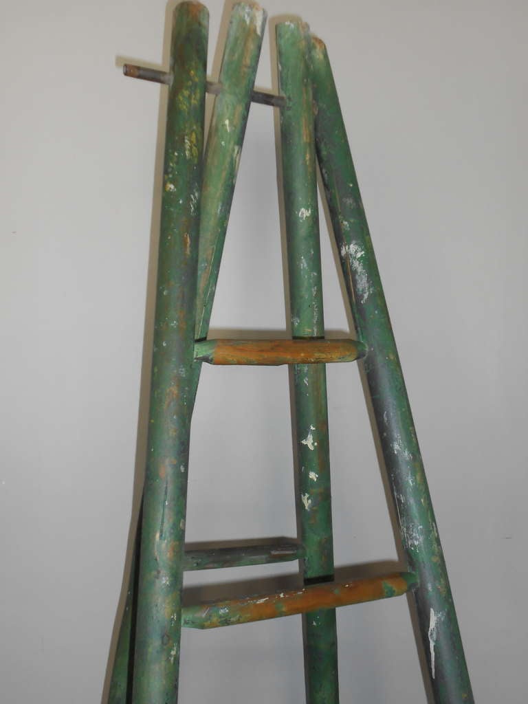 French Country Orchard Ladder In Good Condition In Madison, WI