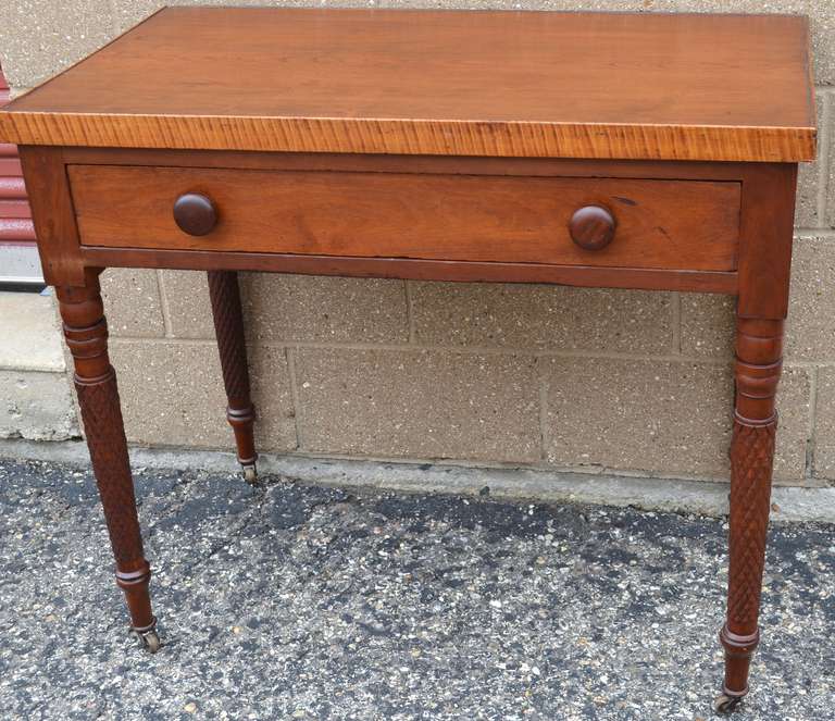 Antique Sheraton Table with tiger maple surround and Pineapple Turnings In Good Condition In Madison, WI