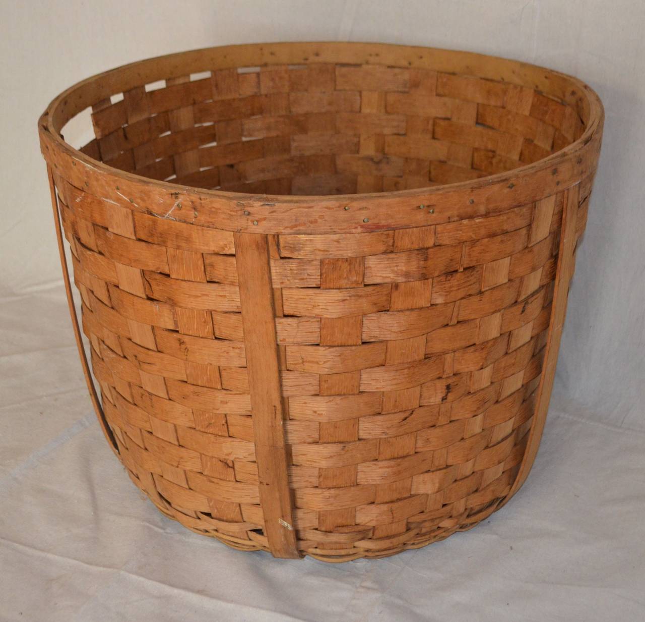 20th Century Basket of Woven Wooden Slats with Cut-Out Handles, 27-inch Diameter