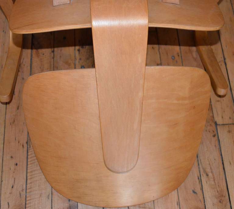 Mid-Century Modern Armchair with Shaped Plywood Seat and Back 1