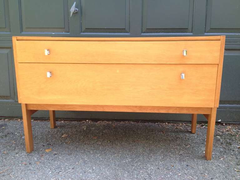 Mid-Century Modern Chest In Excellent Condition In Madison, WI