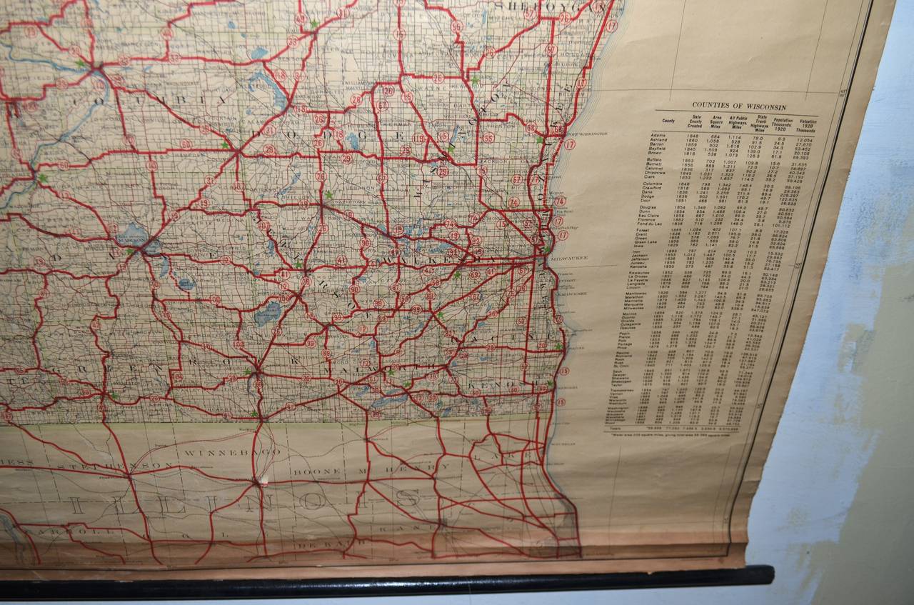 Archival Map of Wisconsin Roads, 1921 Edition In Excellent Condition In Madison, WI