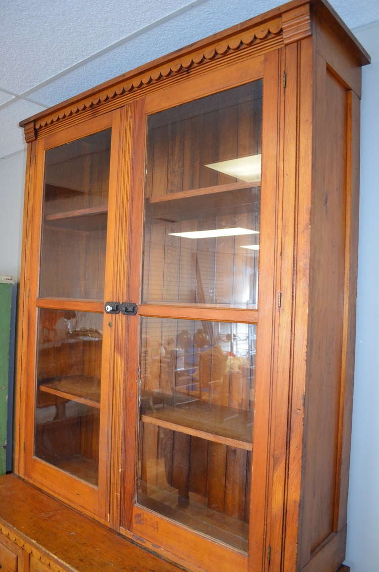 Late 19th century American Pine Cabinet/Cupboard 2