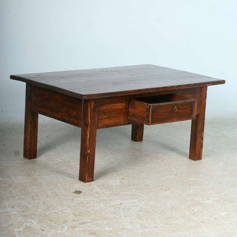 Antique Swedish Pine Coffee Table In Excellent Condition In Round Top, TX