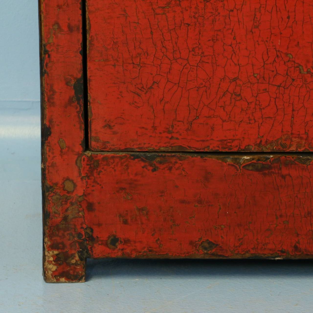 Antique Striking Red Painted Lacquered Chinese Sideboard, circa 1800s 2