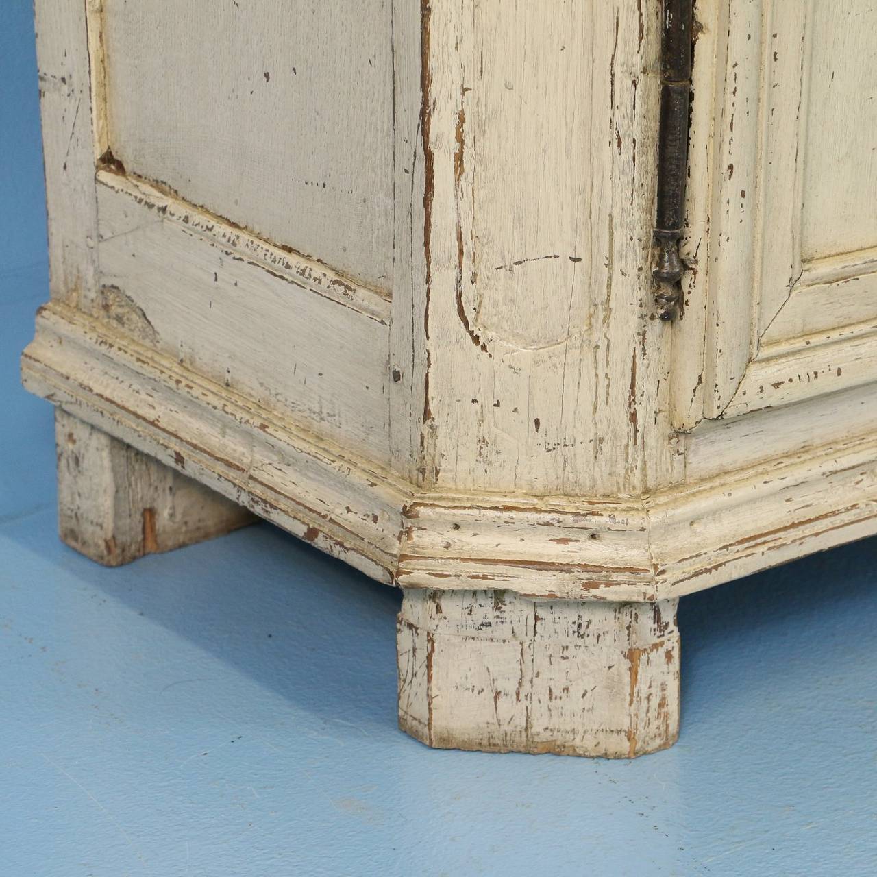 Antique Swedish Gustavian White Painted Sideboard 2