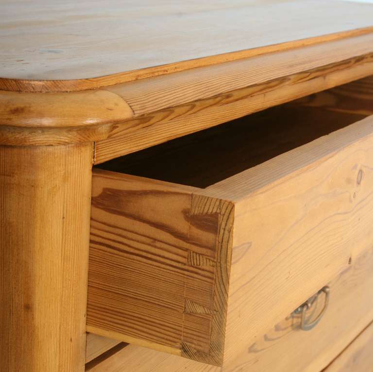 Antique Pine Chest of Drawers with Carved Feet, circa 1880 In Excellent Condition In Round Top, TX