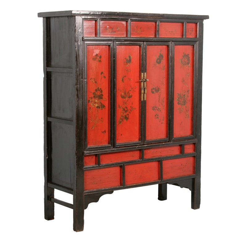 Armoire chinoise peinte et laquée en rouge avec fleurs, vers 1820