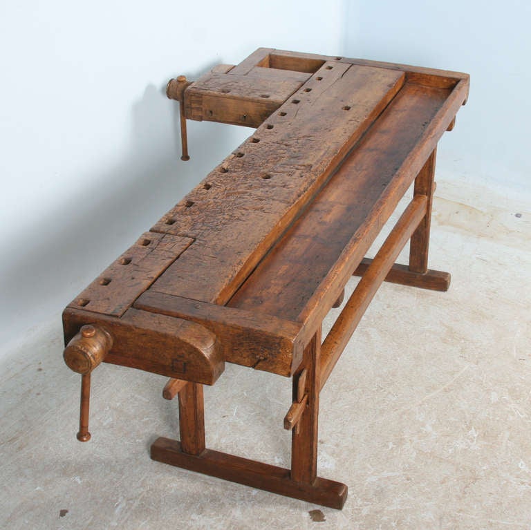 Antique Carpenter's Workbench, Sweden Circa 1890 In Good Condition In Round Top, TX