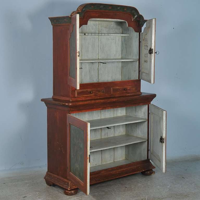 Antique Original Painted Swedish Cupboard dated 1796 In Excellent Condition In Round Top, TX