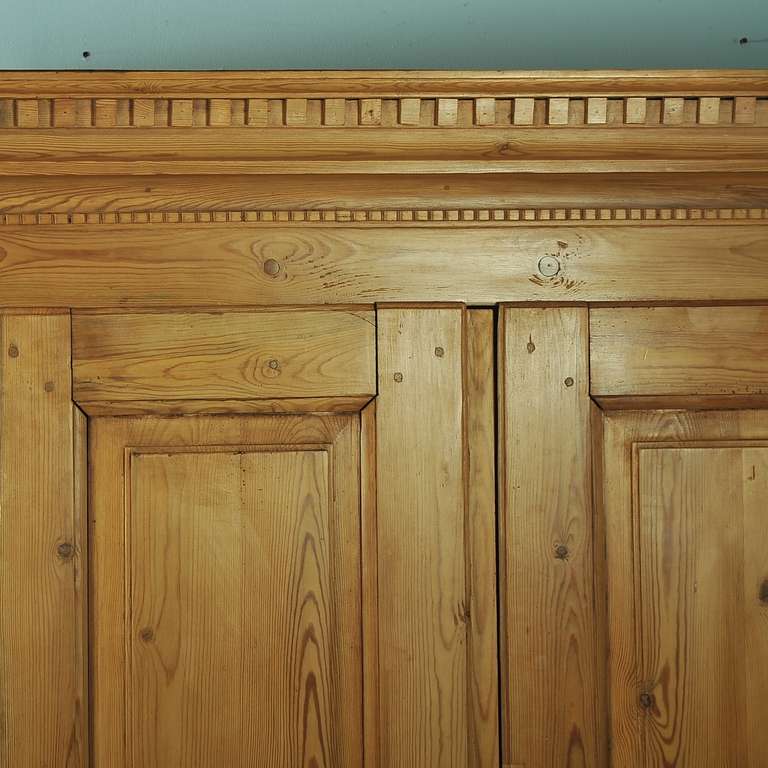 Antique Large Pine Armoire Louis XVI Circa 1790-1820 In Excellent Condition In Round Top, TX