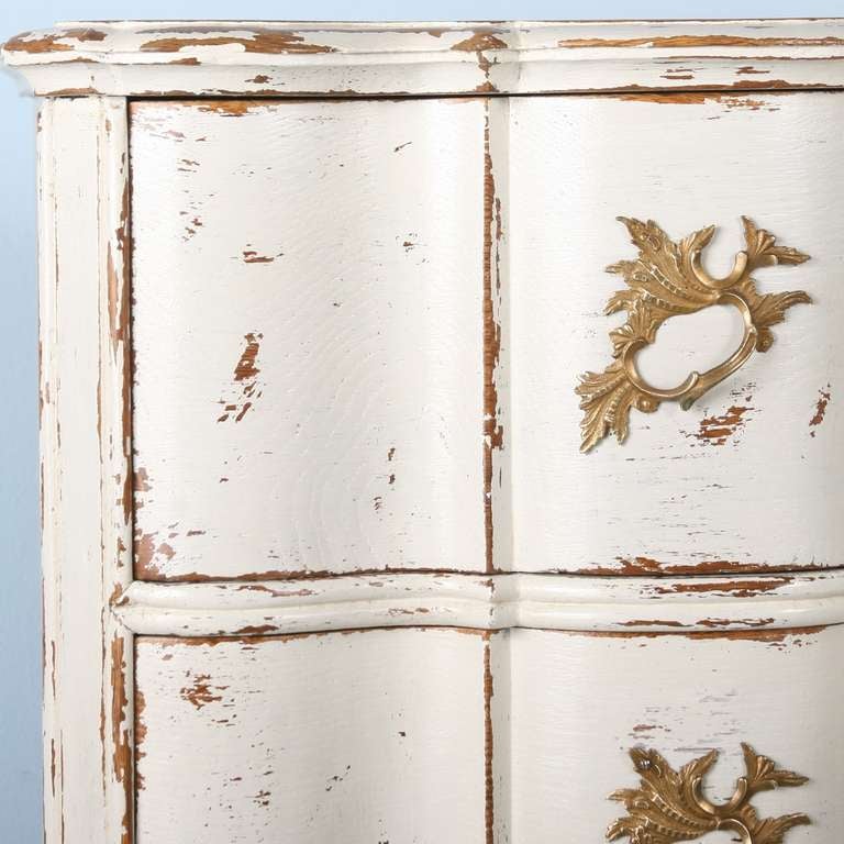 Antique Swedish White Chest of Drawers, circa 1750 In Excellent Condition In Round Top, TX