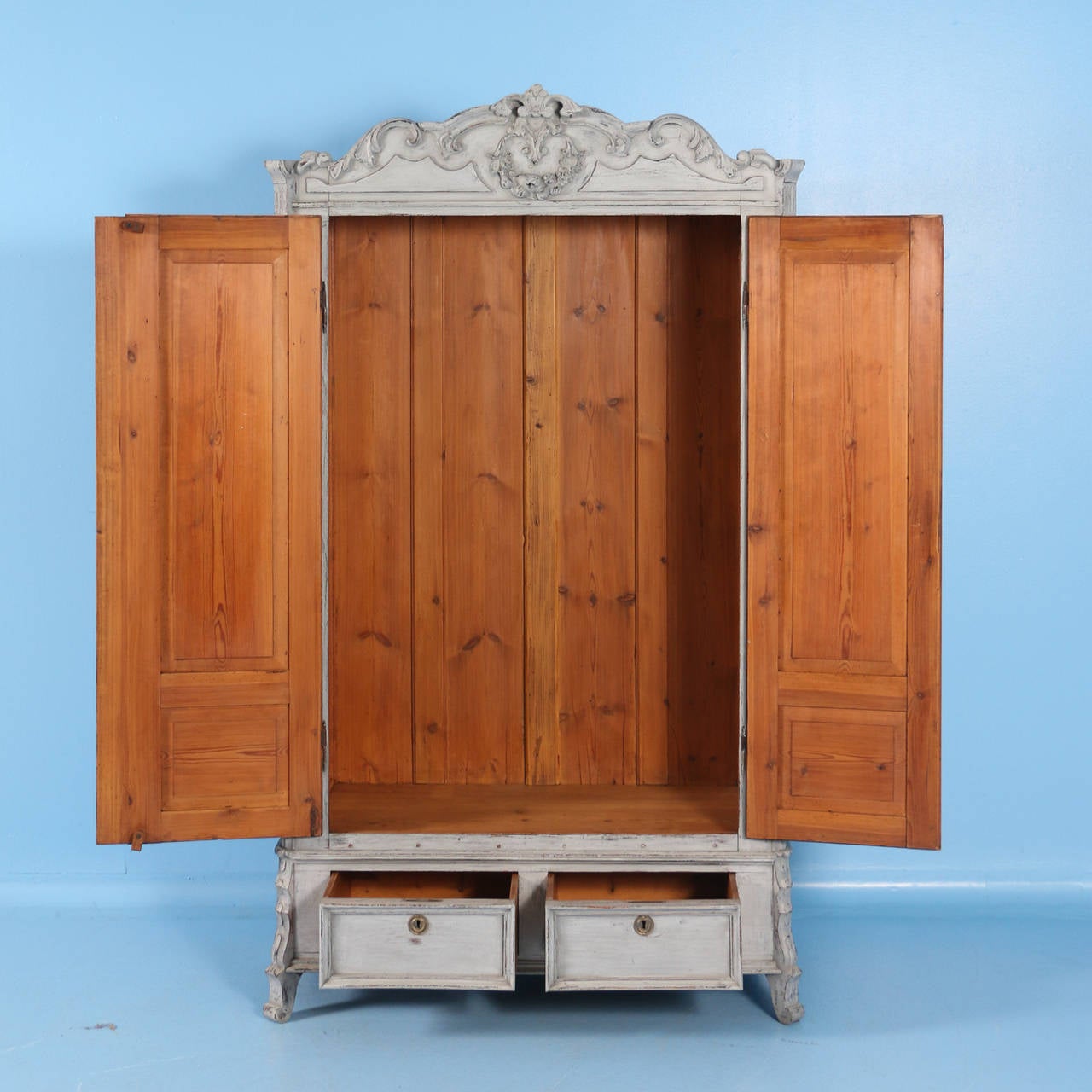 Antique Painted Swedish Armoire with Carved Detail, circa 1850-70 In Excellent Condition In Round Top, TX