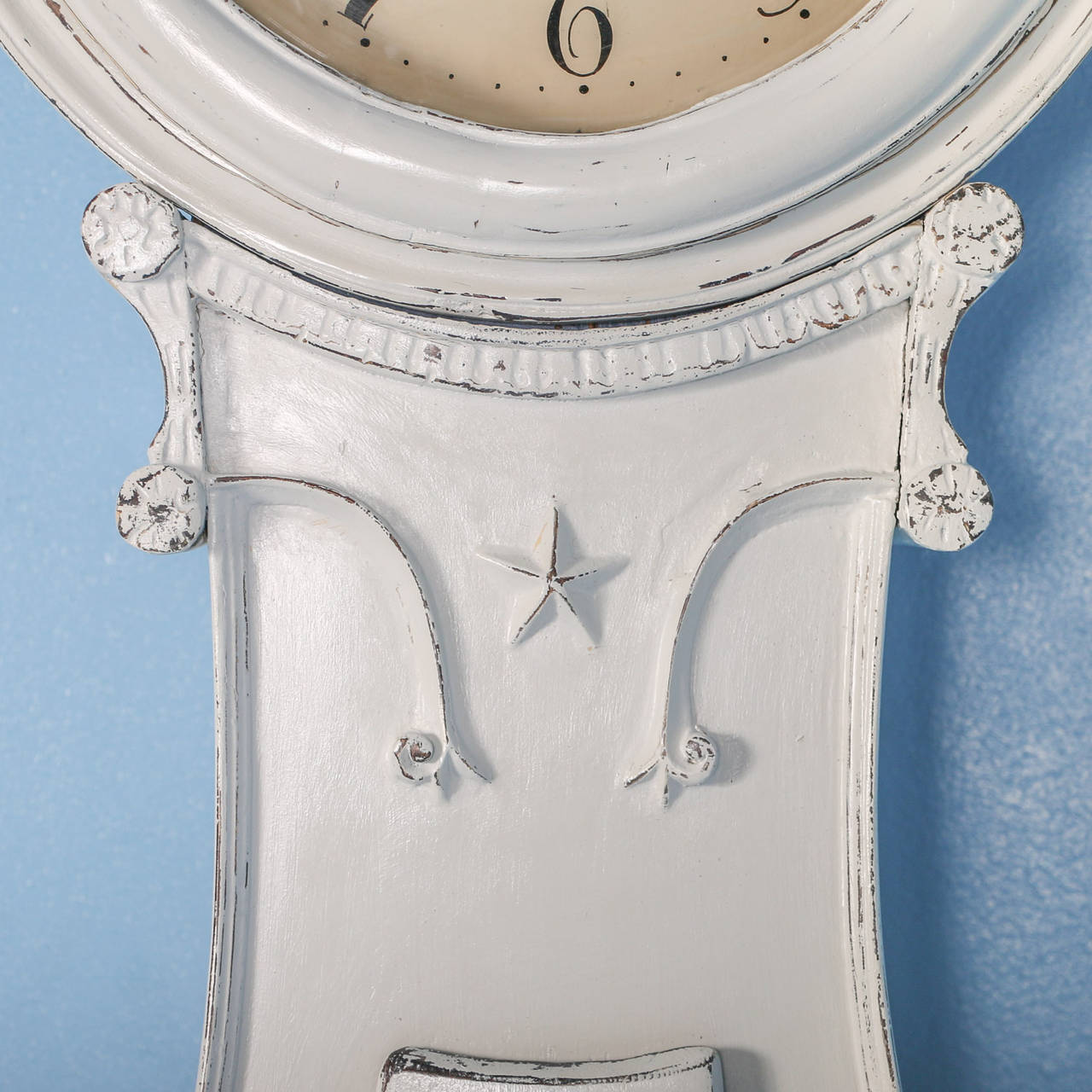 White Mora Grandfather Clock, circa 1820-1840 In Good Condition In Round Top, TX