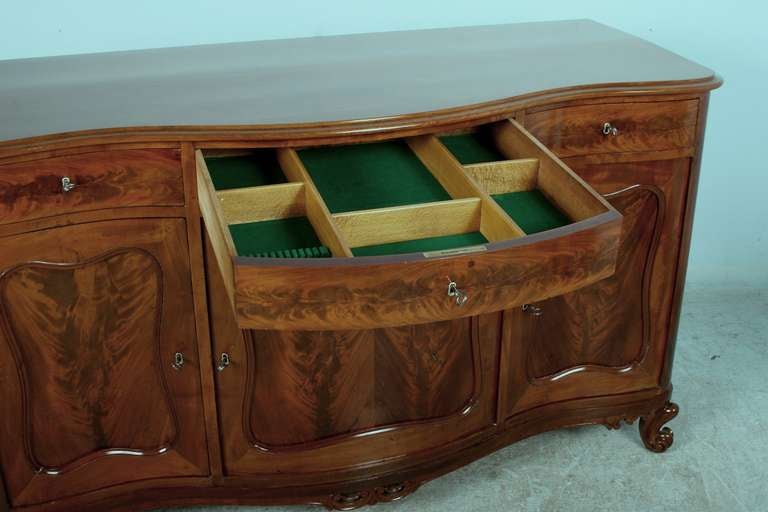 Antique Mahogany Sideboard Buffet, Built In Flatware & Wine Bottle Storage In Good Condition In Round Top, TX