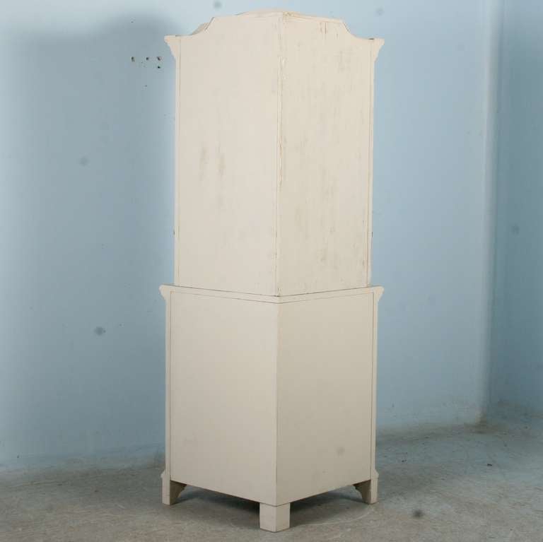 Antique Swedish White Bow Front Corner Cabinet, circa 1900's 2