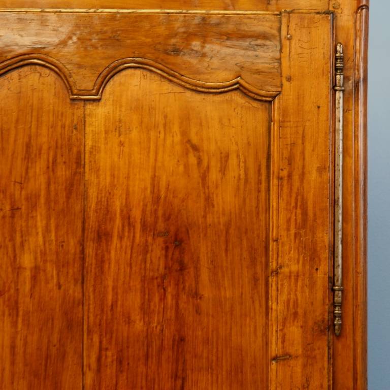 Antique French One Door Armoire, circa 1800-1840 In Good Condition In Round Top, TX