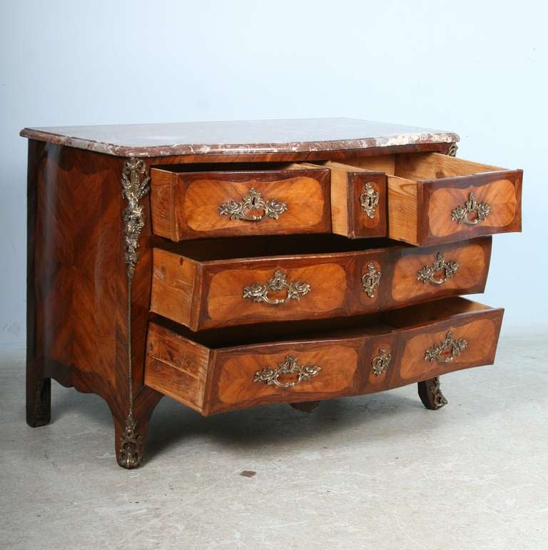 Régence Antique French Louis XV Rosewood Commode