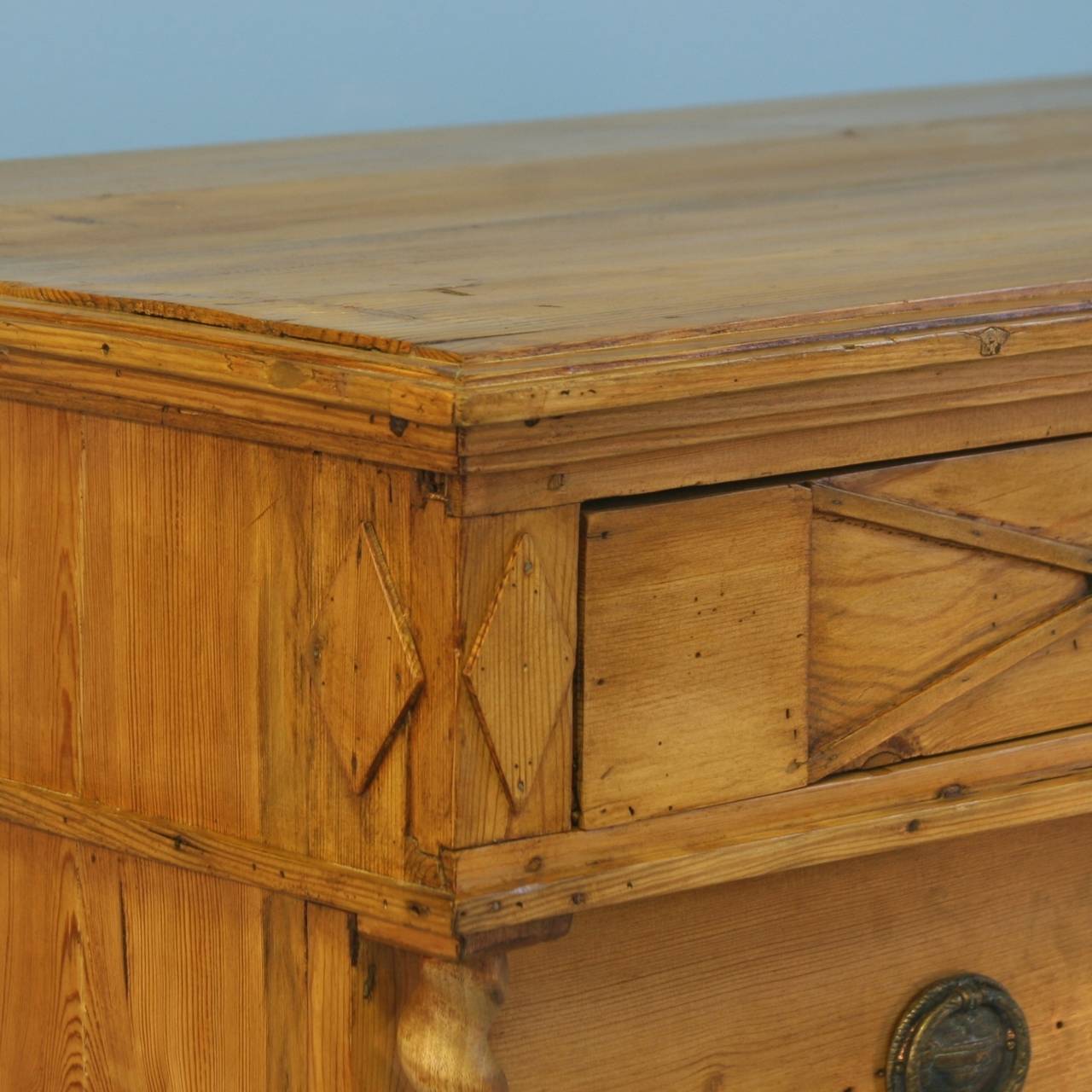 Antique Large Pine Chest of 5 Drawers, Denmark circa 1820-40 In Excellent Condition In Round Top, TX