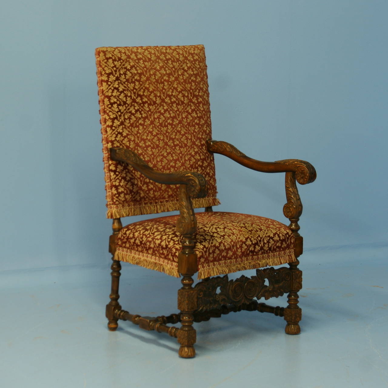 Antique Set of 4 Carved Arm Chairs, Denmark circa 1880-1900 In Good Condition In Round Top, TX