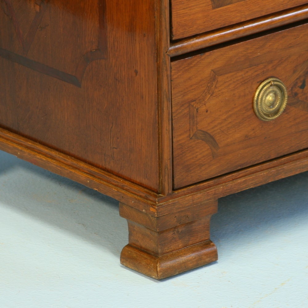 Antique Inlay Chest of Drawers, England circa 1800's In Good Condition In Round Top, TX