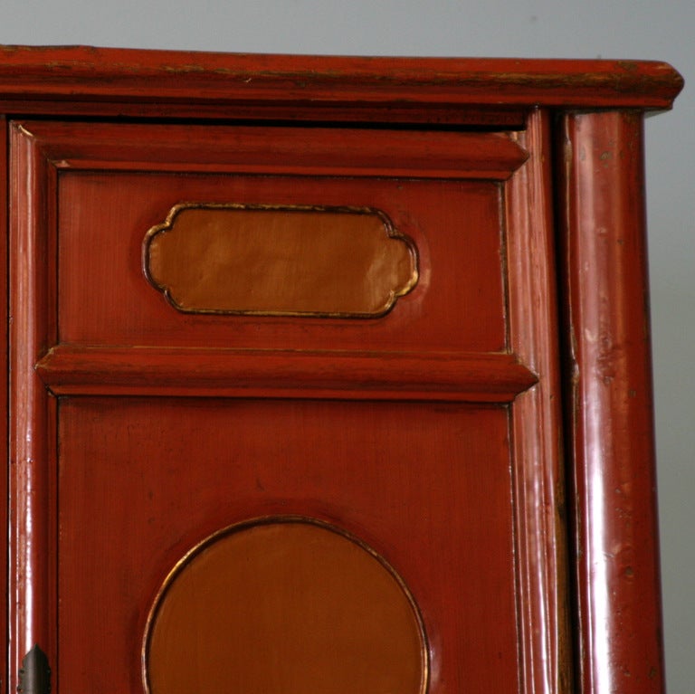 Antique Lacquered Chinese Cabinet, Original Paint In Good Condition For Sale In Round Top, TX