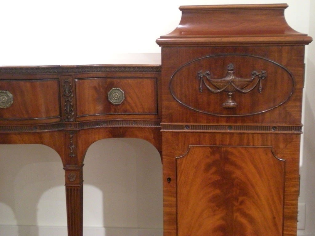 English Period Mahogany Sideboard In Excellent Condition In Nashville, TN