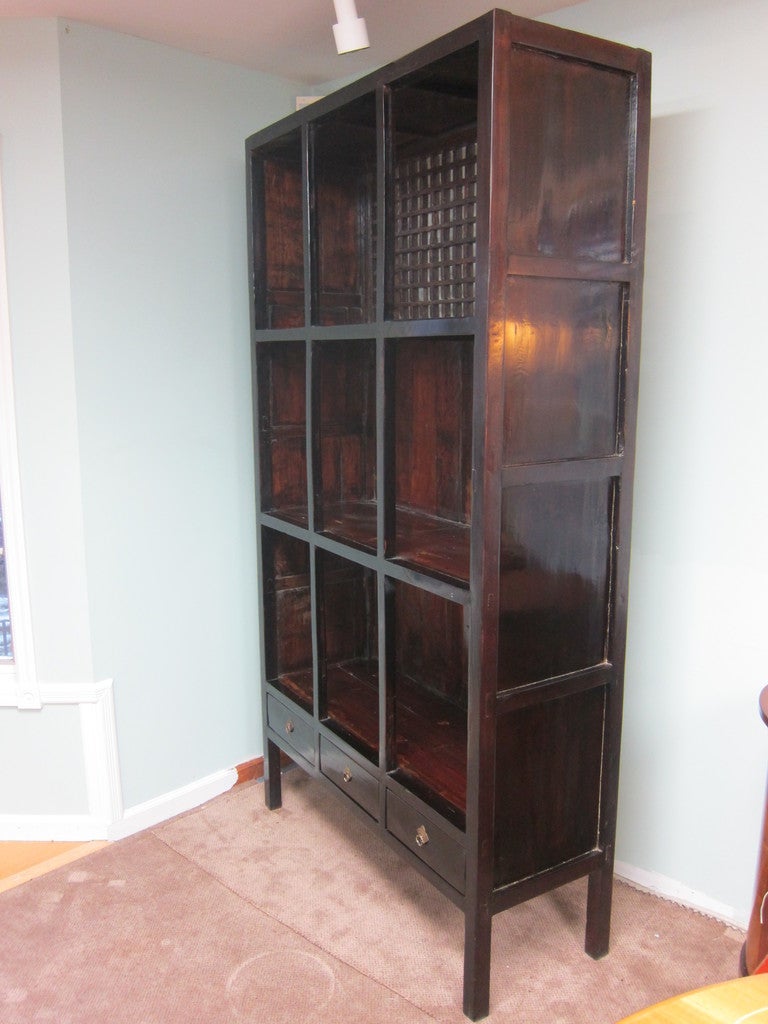 19th Century Chinese Display Bookcase In Good Condition In New York, NY