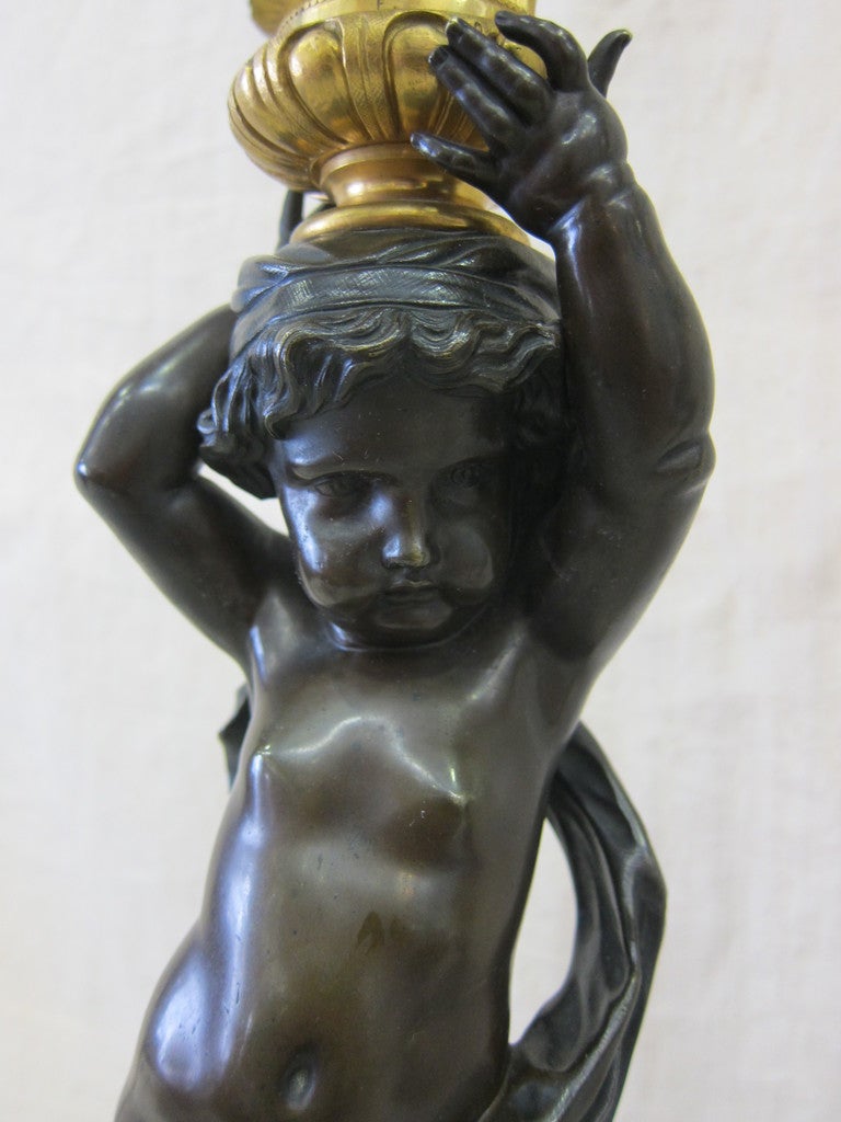 Pair of French 19th Century Bronze Putti Lamp In Good Condition For Sale In New York, NY