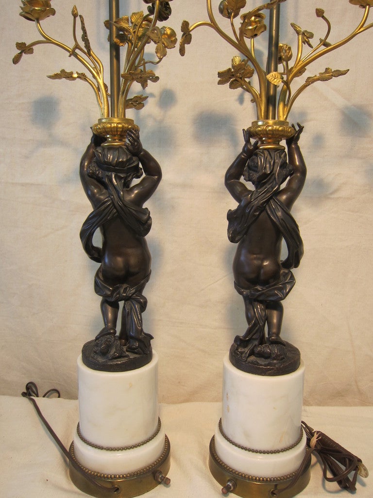 Pair of French 19th Century Bronze Putti Lamp For Sale 2