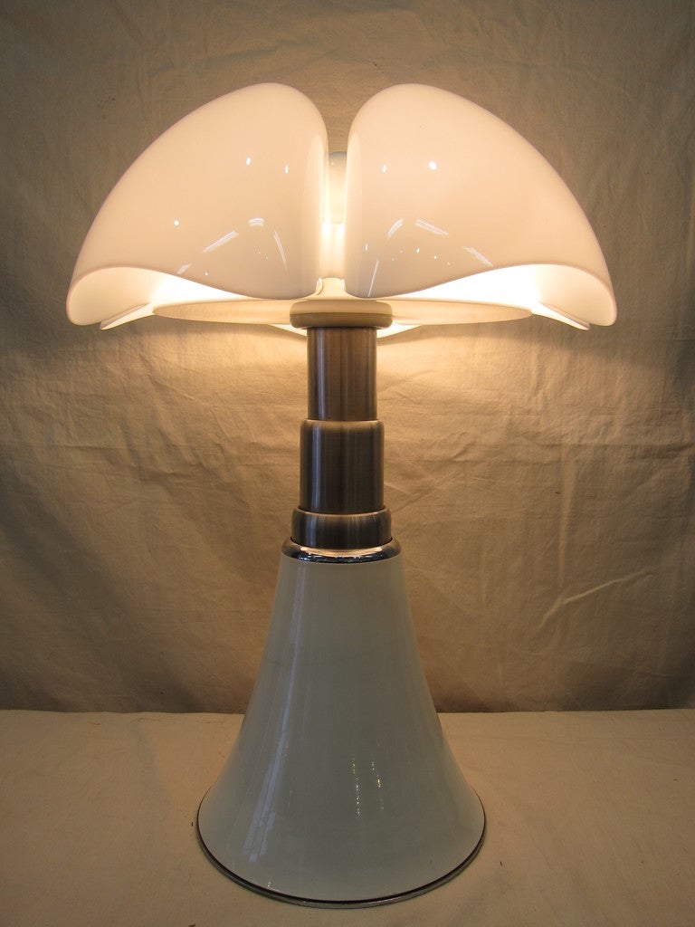 Modern Pipistrello Lamp Gae Aulenti