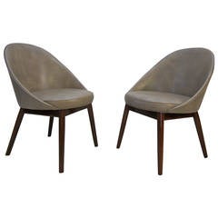 Pair of Danish Chairs in the Style of Ejvind Johansson 4