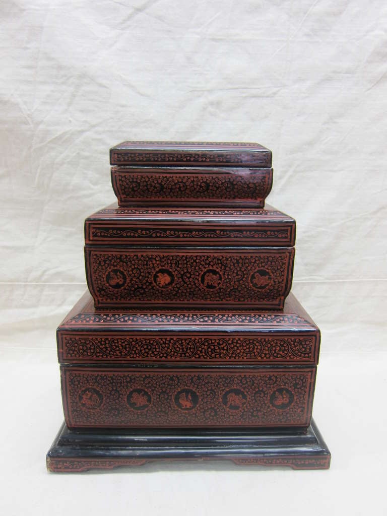 Set of three antique Burmese lacquer nesting boxes. 
Burma early 20th century, Etched lacquer ware boxes. 
The two smaller boxes have etching work on the bottoms as well see photos. 
Wonderful collection pieces.
Nesting boxes, box.