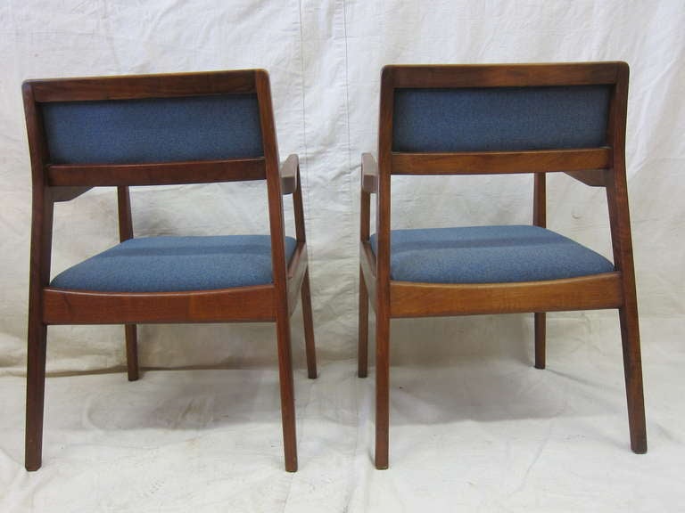 Pair Jens Risom Playboy chairs  In Good Condition For Sale In New York, NY