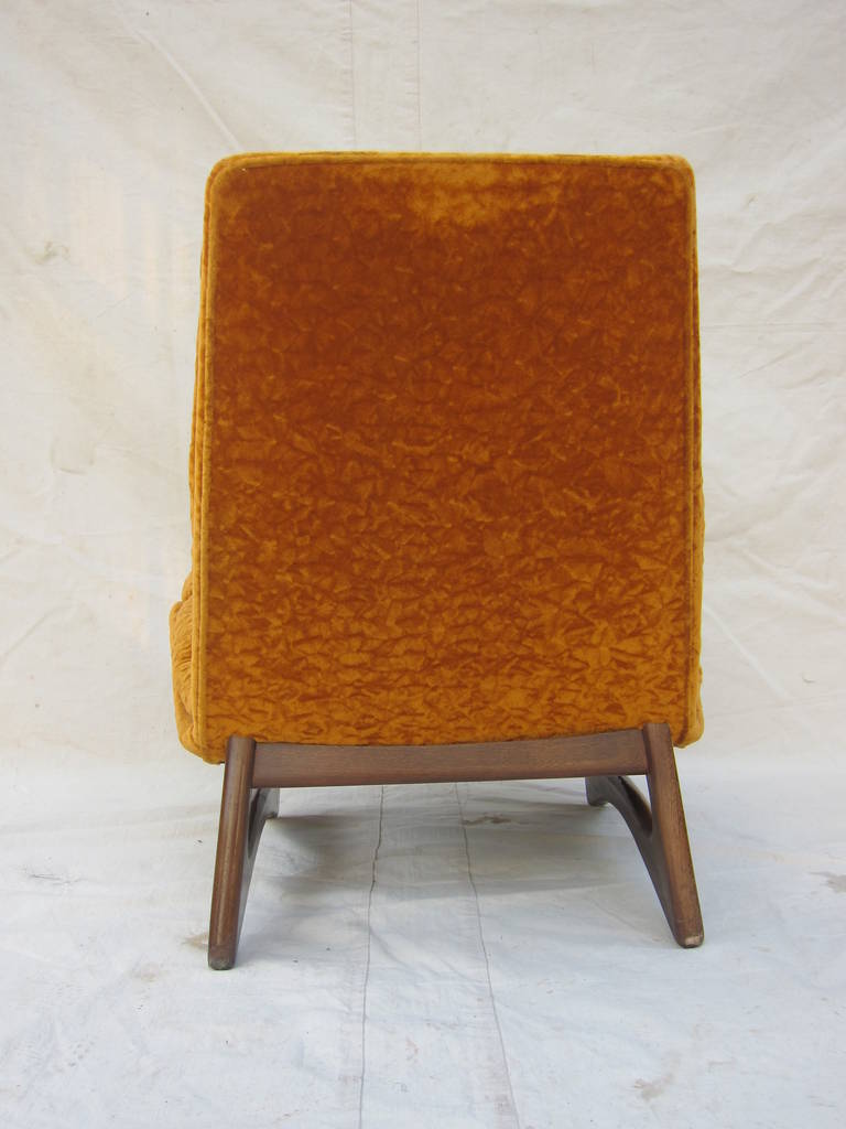 Mid Century Lounge Chair 1