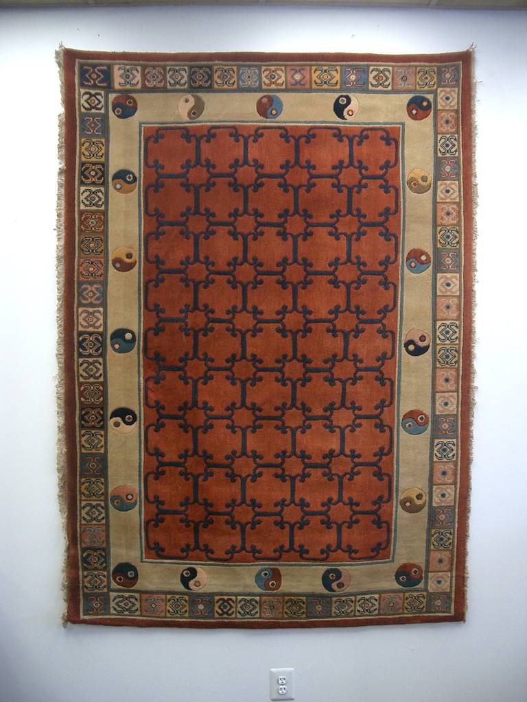 Tibetan carpet hand loomed natural wool and dyes, late 20th century.
Excellent condition.