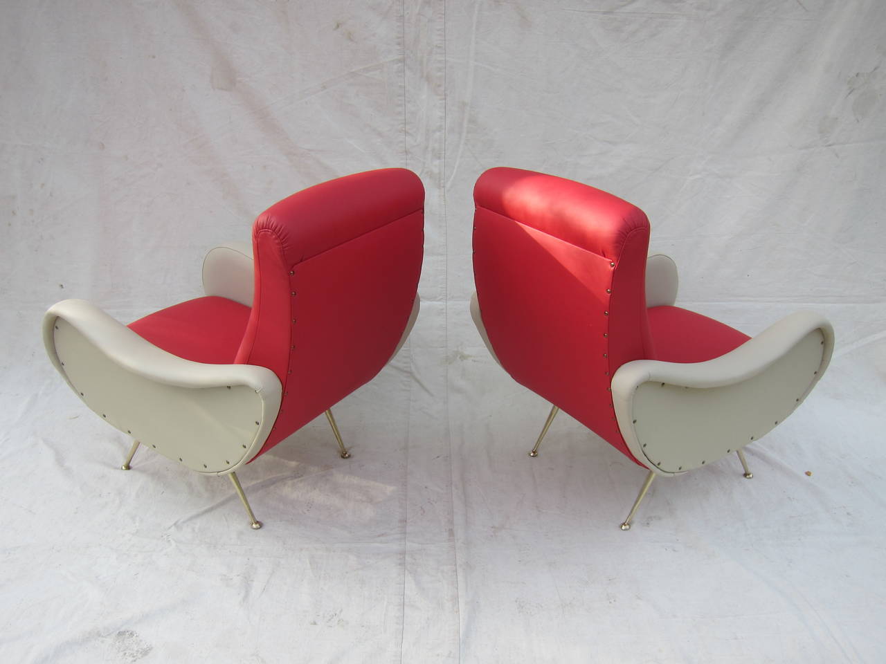 Mid-Century Italian Lounge Chairs In Excellent Condition In New York, NY